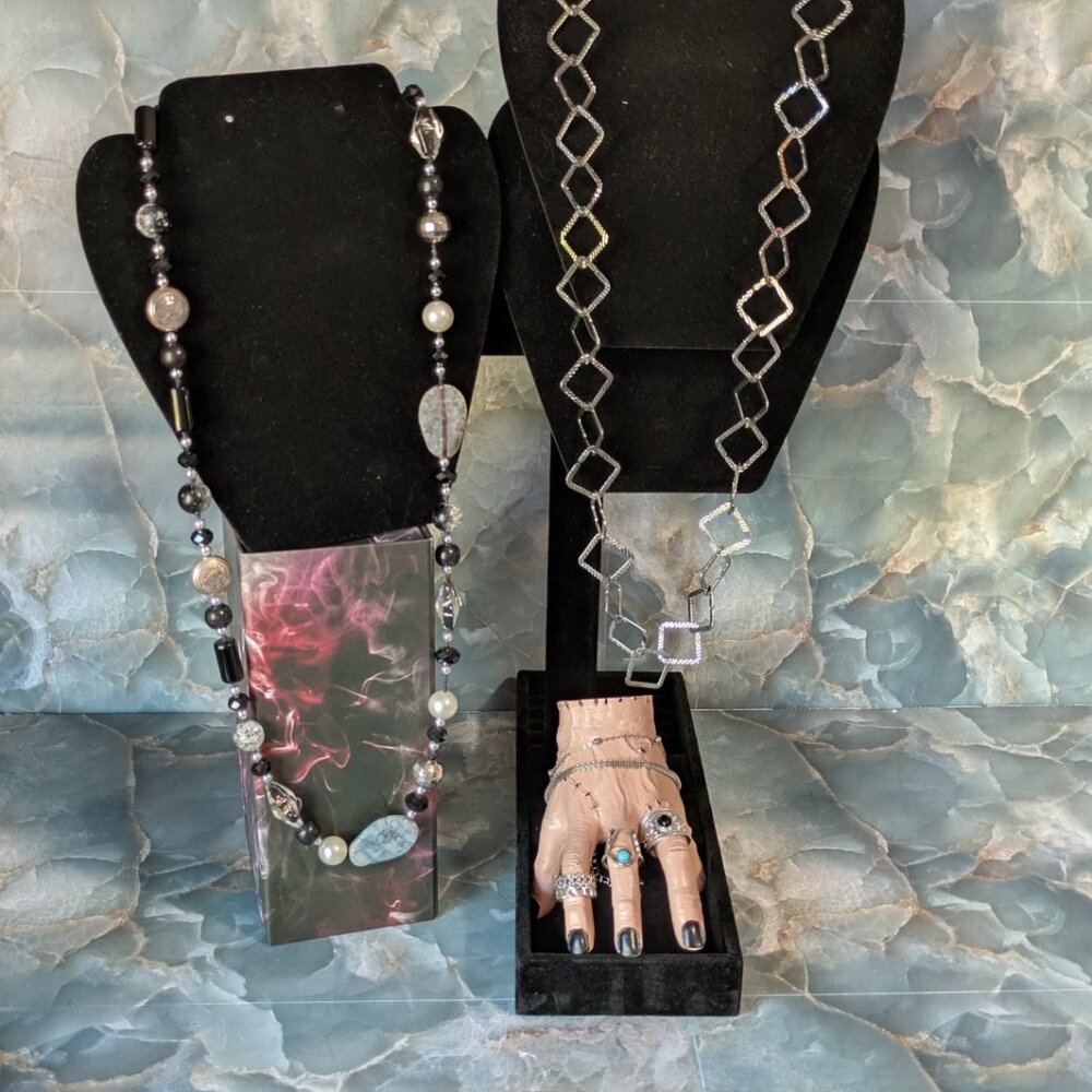 Fashion Jewelry Set: 2 Necklaces, 2 Bracelets, and 4 Rings